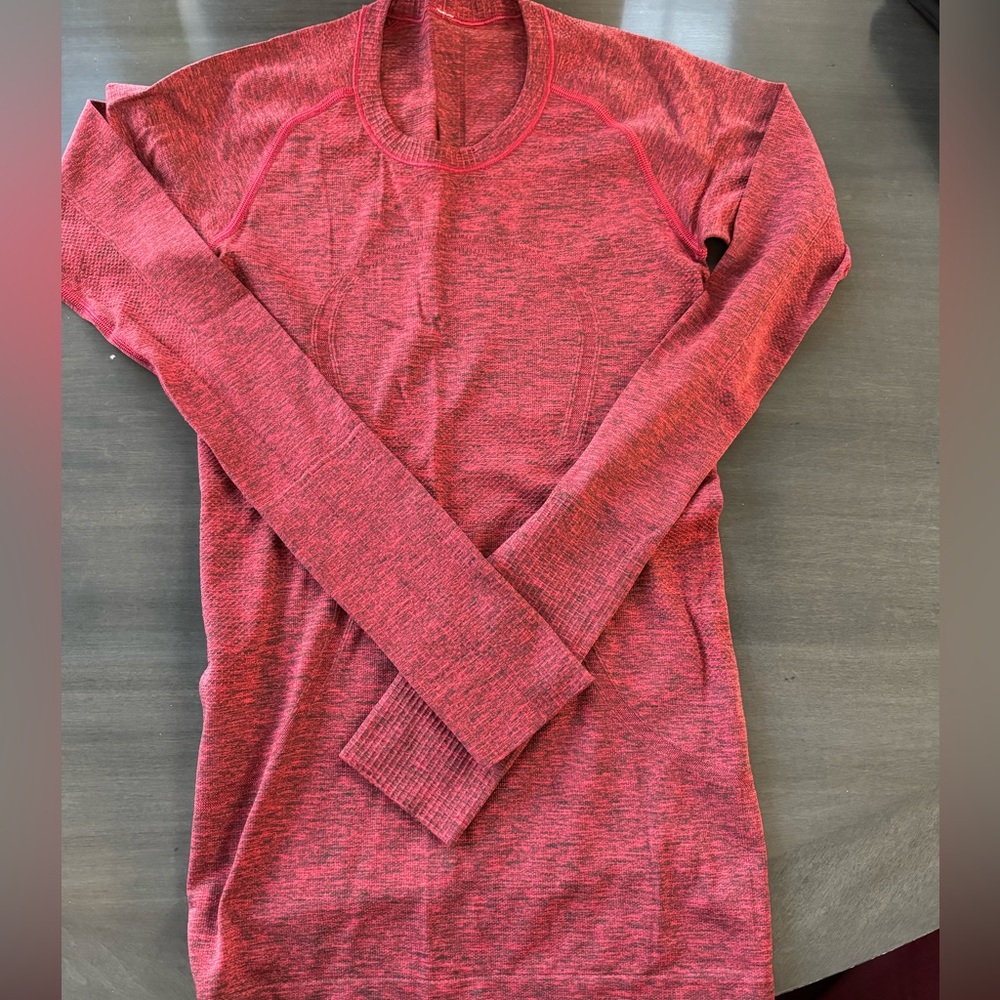 Lululemon Long Sleeved Swiftly - Red and Black